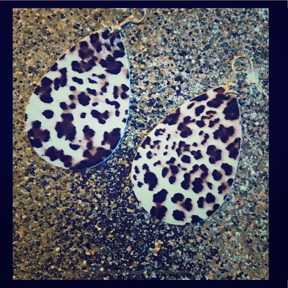Leopard earrings new